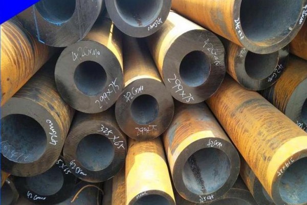 布尔津布尔津布尔津42CrMo无缝钢管 汽车工程机械配件合金无缝管